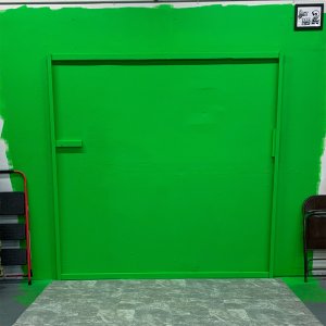 Green screen wall on set #2